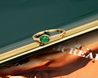 Handmade jewelry, 18k 14k Solid Gold Vintage Emerald Diamond bezel setting ring, Birthstone Ring, Purplemay-R179