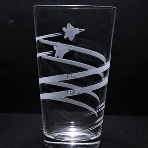 F-22 Raptor Contrails Pint Glass