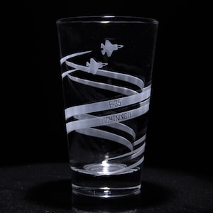 F-35 Lightning Contrails Pint Glass