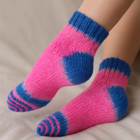 Hand-knitted, hand-dyed socks / Merino sock yarn with 25% bamboo / 6 ply / socks / size 37