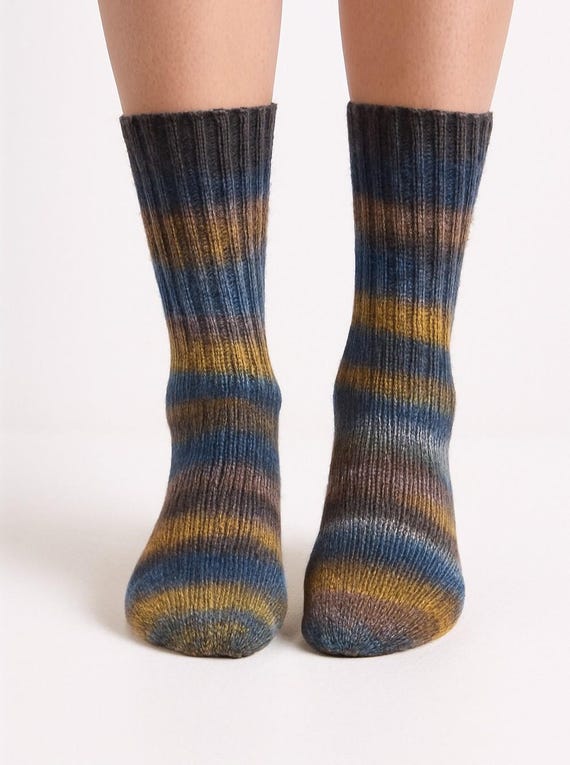 Hand-knitted wool socks / Schoppel "Hourglass" / size 38-39 / 6 ply