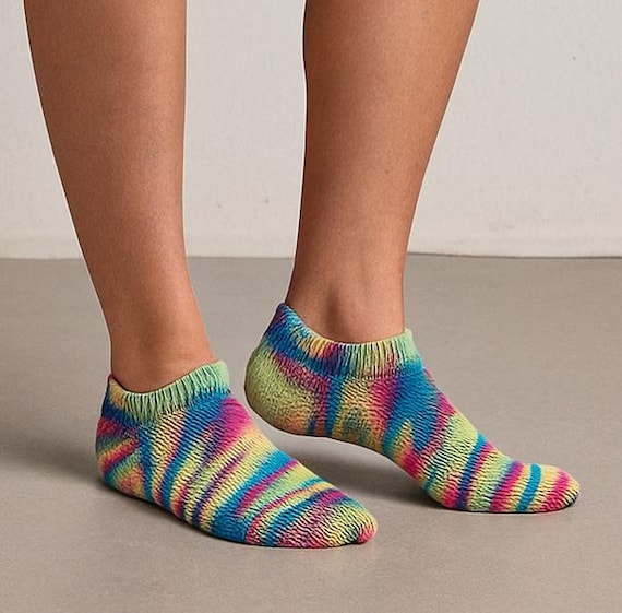 Hand-knitted sneakers/socks/hand-dyed Merino sock yarn/8-ply/short socks/size 37
