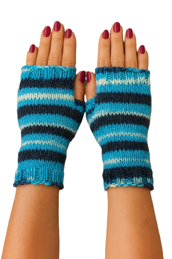 Hand-knitted fingerless gloves – Hand-dyed merino wool – Unique piece – 100% handmade – Fingerless gloves