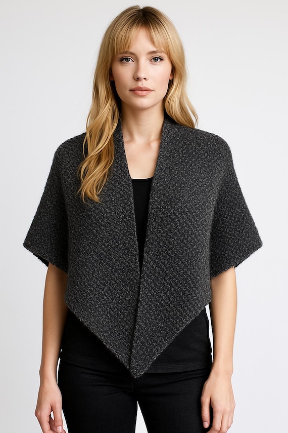 Self-knitted handmade triangular scarf / shoulder scarf / wrap scarf / shawl / black glitter