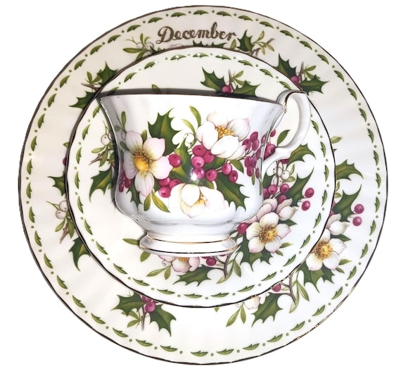 Royal Albert/Original/Flower of the Month/December/1 Cup - 1 Saucer - 1 Cake Plate/Bone China/England