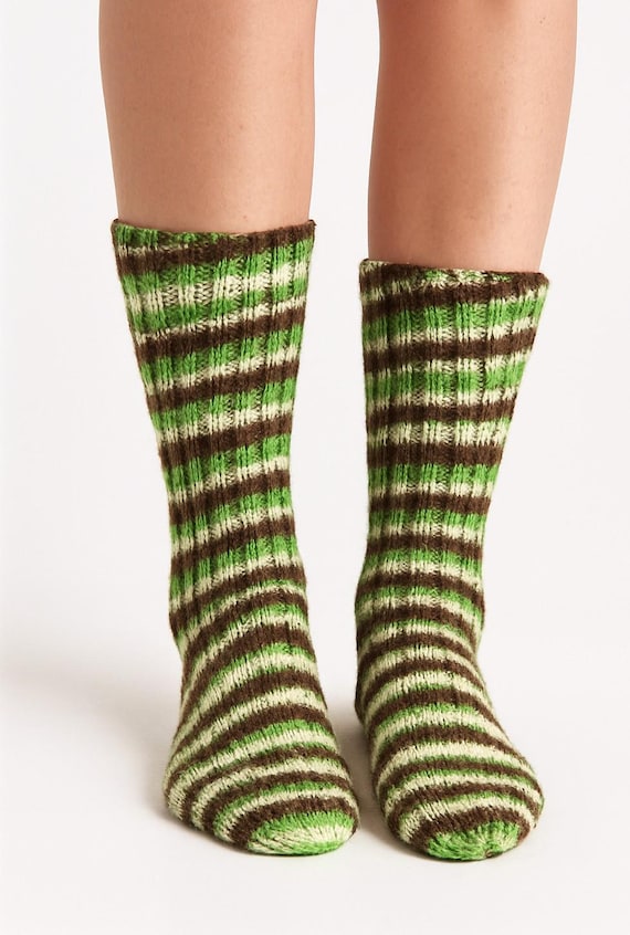 Hand-knitted socks - wool socks / hand-dyed Merino sock yarn / 6-ply / size 42-43