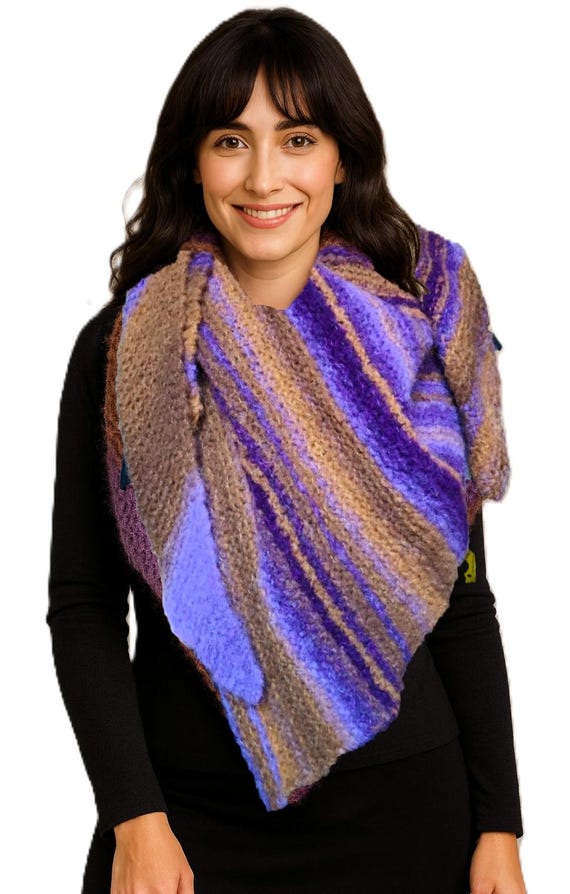 Self-knitted handmade triangular scarf shoulder scarf/wrap scarf/summer scarf / Alpaca wool