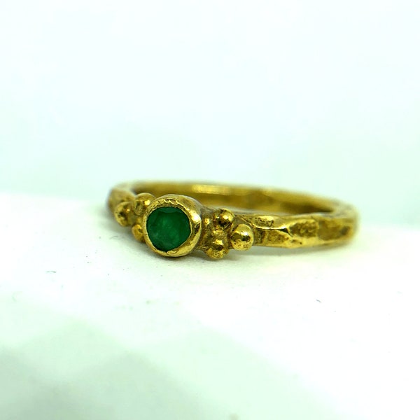 24K Gold Over 925K Sterling Silver Ring Handmade Hammered Band With Natural 3 mm Emerald Ring Roman Designet Ancient Style Boho signet ring