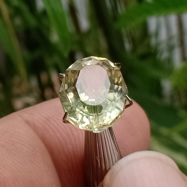 5.34 carat Orthoclase. Rare Gemstone. Natural. Facet. 12.55x10x8.02 mm.