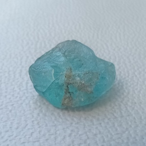 11.05 crt. Apatite. Blue Green. Natural Rough Crystal 16.71x12.92x7.72 mm.
