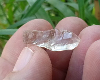 20.74 carat Topaz. Natural Rough Crystal. 25.45x12.4x8.4 mm. approximately.