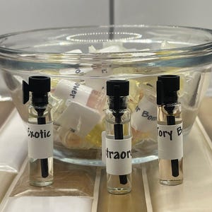 Women Cologne Oil Sample