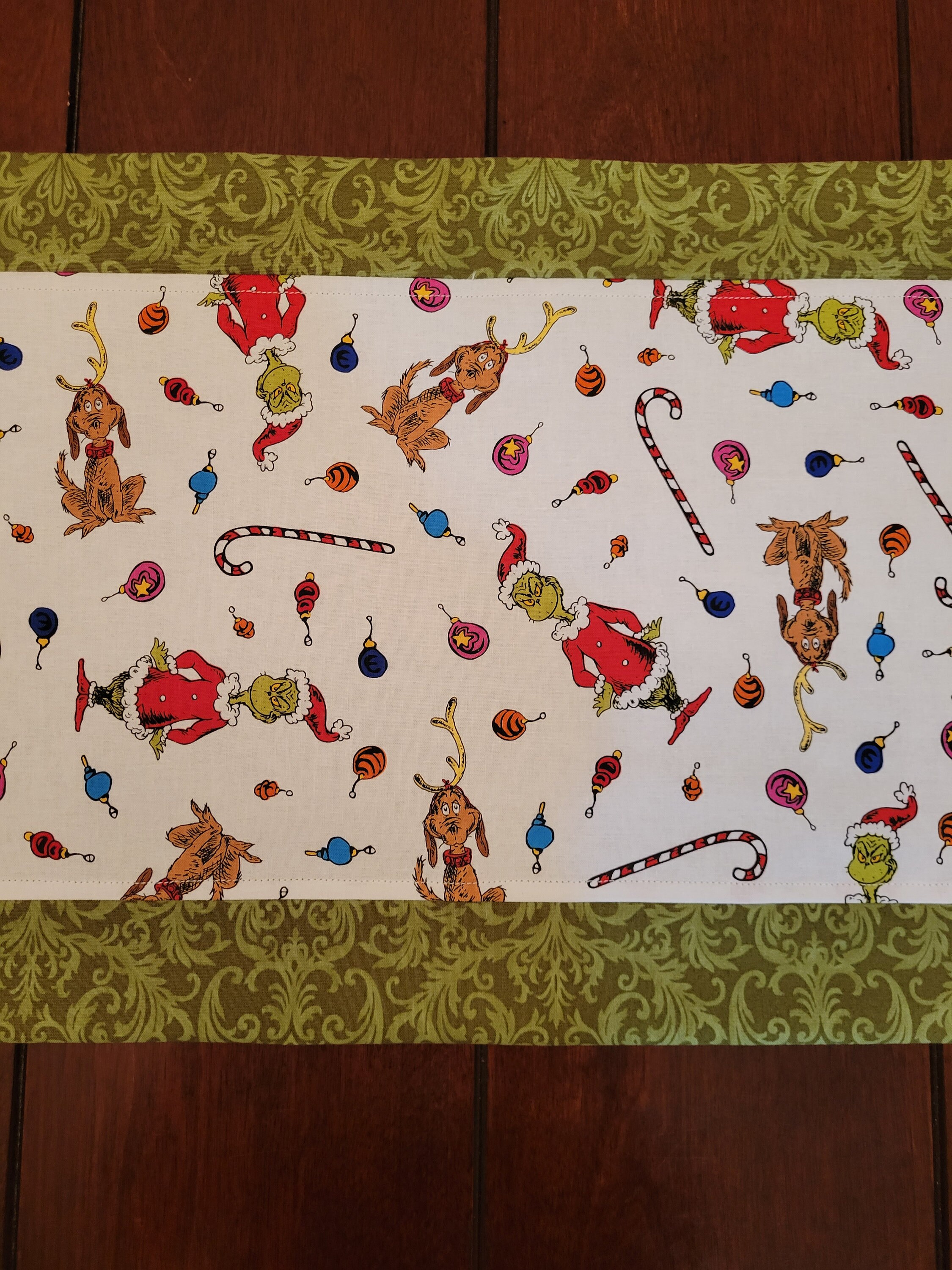 NEWThe Grinch and Max table runner Etsy