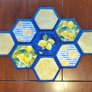 Time for Lemonade table runner #4