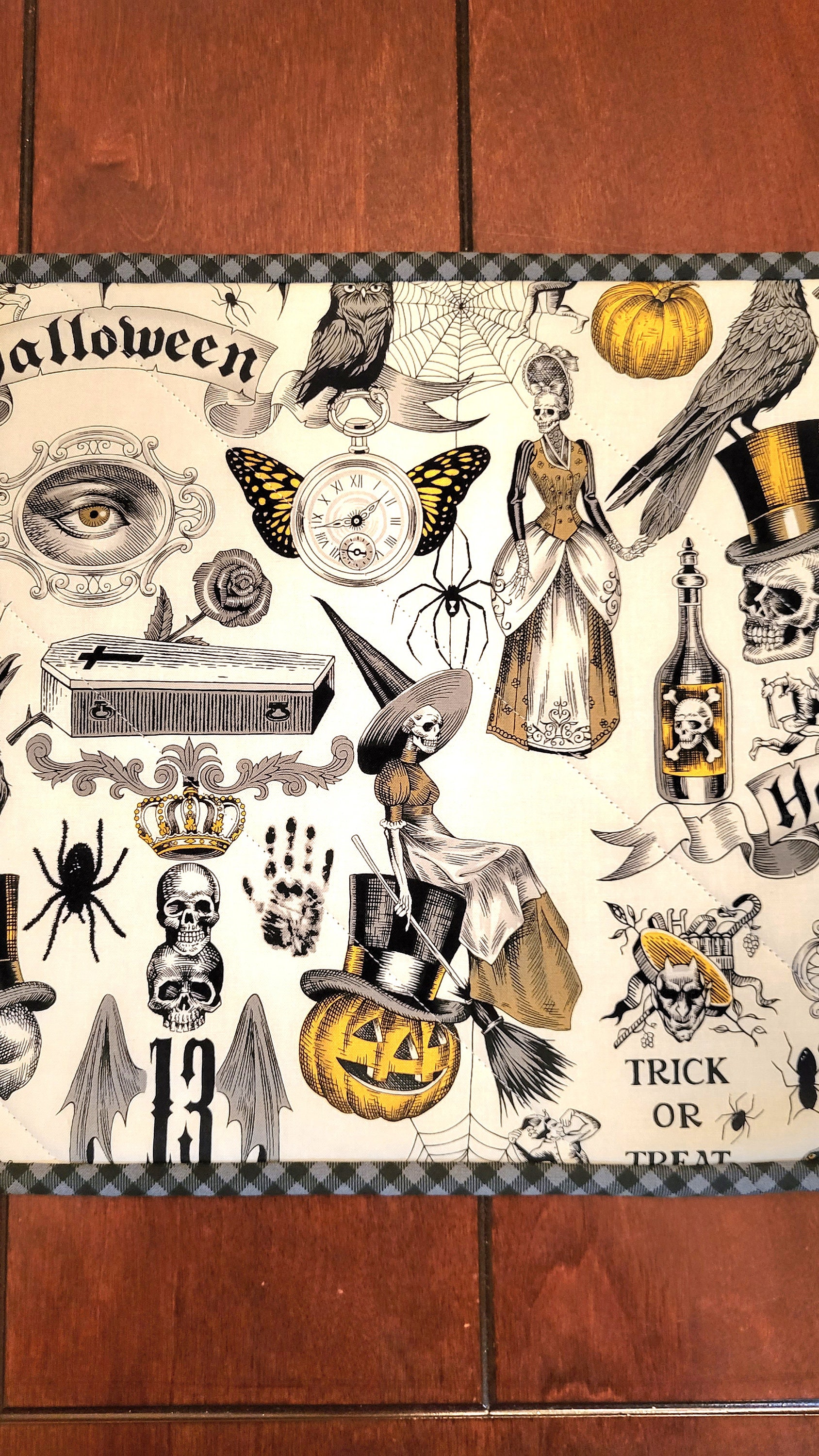 Haunting Halloween Spooky Twist Quilted Blanket NCU0PD398 main image 1