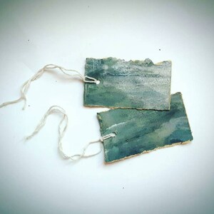 Schilderij Tags-Set van 2 gescheurde randen Mixed Media origineel schilderij van gerecycled randen Gift Tags Labels-handgemaakte eigentijdse Artwork-klaar om te verzenden