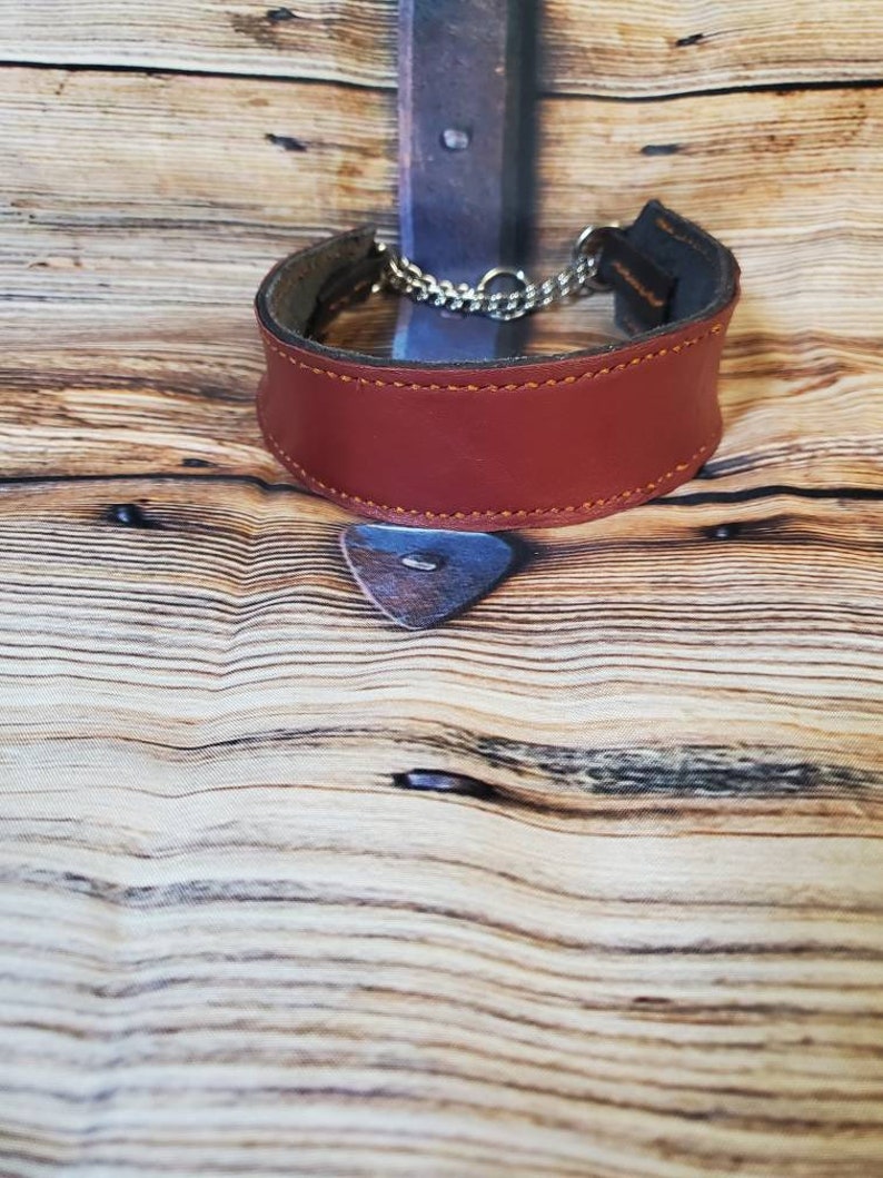 Garnet red and black leather martingale collar