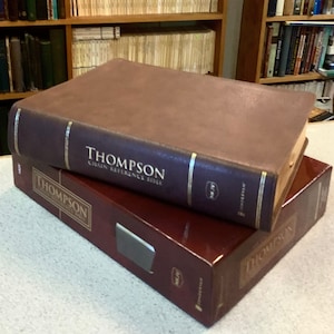 Personalized NKJV Thompson Chain Reference Bible - New King James - Brown  Leather- Custom Engrave Name Imprint - Christian Books