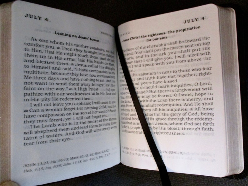 Personalized DAILY LIGHT Devotional NKJV Anne Graham Lotz Etsy