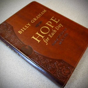 PERSONALIZED HOPE For Each Day- Billy Graham Devotional - Brown Embossed Leather Deluxe Edition - Comfort Print Size - Christian Books New