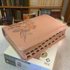Personalized NLT Giant Print SMALL Compact Bible - 10 pt ft - Indexed Filament App - Rose  Metallic Peony - Custom Engrave Name Imprint