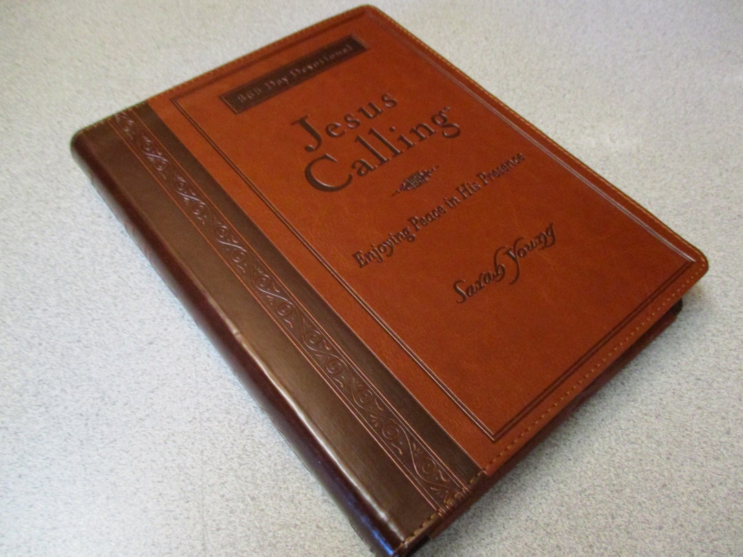 Personalized JESUS CALLING - Large Print - Sarah Young Devotional ...