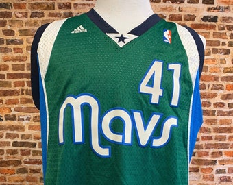 nowitzki throwback jersey