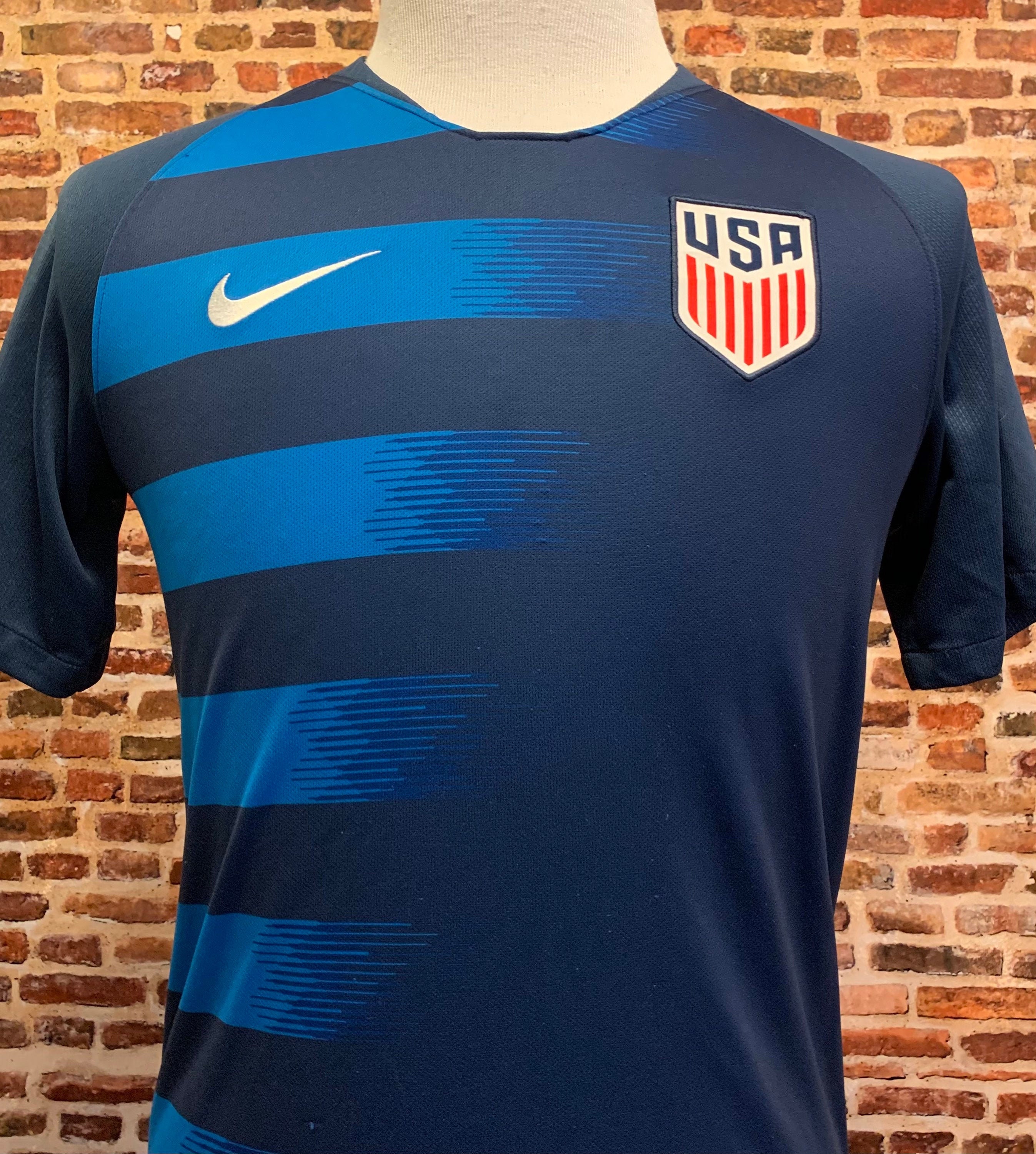 USA National Soccer Team Mens Small 2018 Away Jersey RARE | Etsy