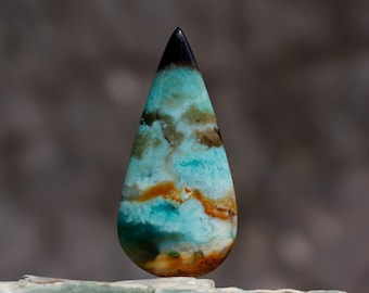 Indonezyjski niebieski opalizowany skamieniały kaboszon z drewna, oryginalny wysokiej jakości