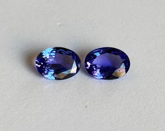 Pendientes de tanzanita AAA+ Piedras preciosas: par ovalado de color azul púrpura intenso de 7 x 5 mm