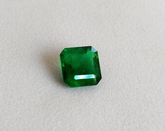 piedra esmeralda verde certificada corte ovalado natural 7,25 quilates Piedra preciosa verde esmeralda de alta calidad 
