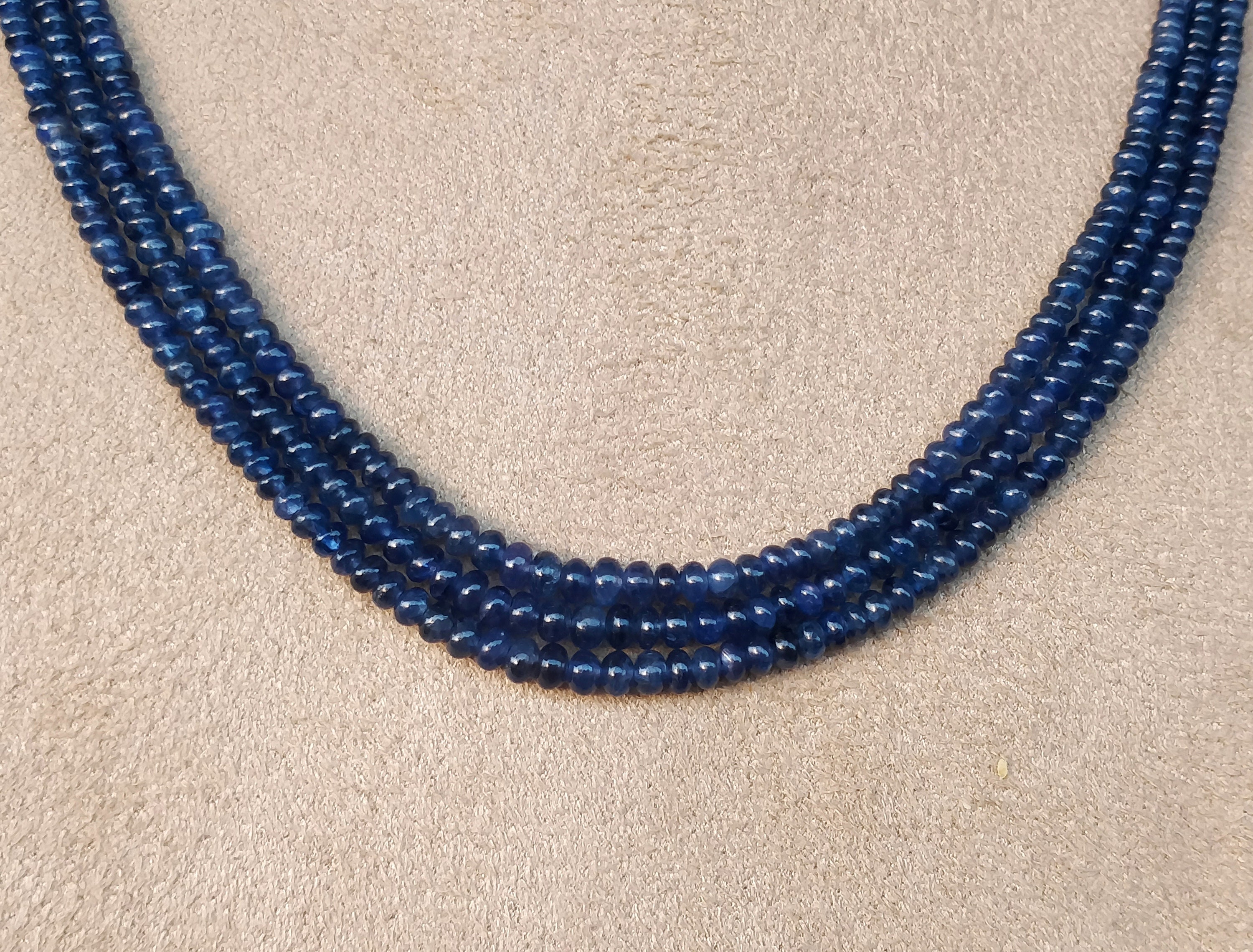 Collana Con Perline Rotonde In Zaffiro Blu Naturale Certificato - 8 Linee, Gioielli Con Pietre Preziose Da 621 Carati - Italia