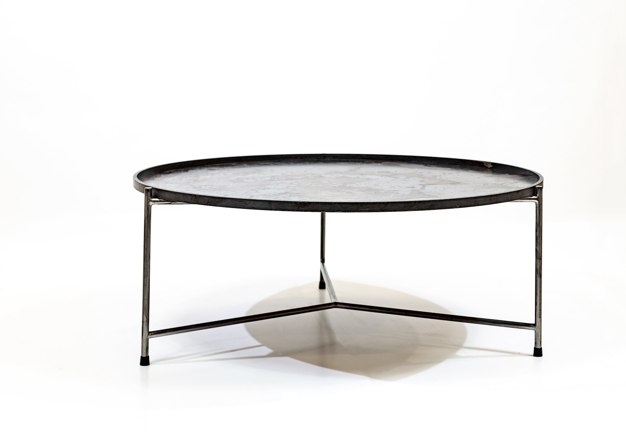 round coffee table, etched iron tray