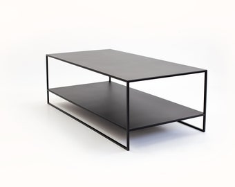 Tavolino soggiorno  in metallo stile minimalista con doppio ripiano fatto a mano