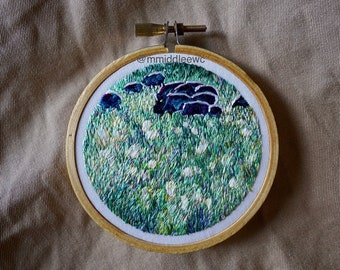 Nr. 91 Breath Of Life - Hand Embroidery silk art piece, Embroidery hoop art, silk embroidery, hand stitch, landscape embroidery, 3" art