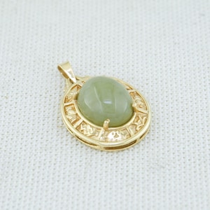 Vintage 14KY Gold Pendant with Jadeite Cabochon Center Stone