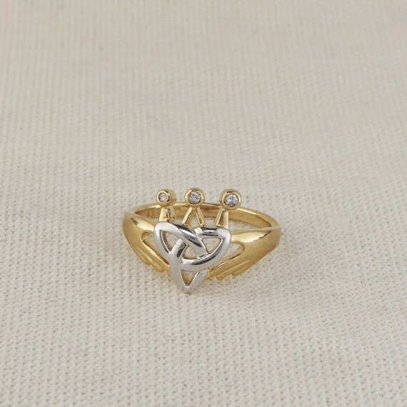 Vintage Trinity Claddagh Style Ring - image 2