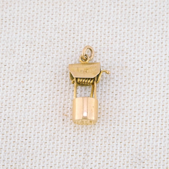 Vintage 9KY Gold Wishing Well Charm
