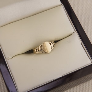 Victorian Style Children&#39;s Ring