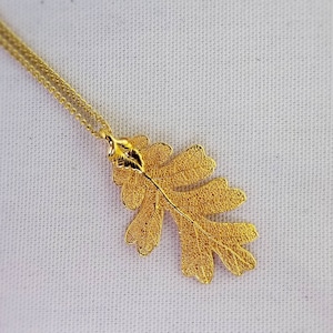 Vintage Gold Tone Oak Leaf Necklace