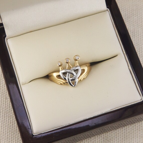 Vintage Trinity Claddagh Style Ring - image 1