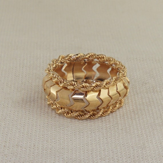 Vintage Articulated Gold Chain Ring - image 1