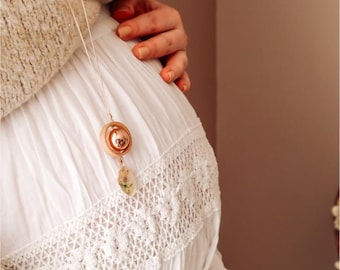 Shell pregnancy bola, handmade, personalized, natural wood, maternity gift