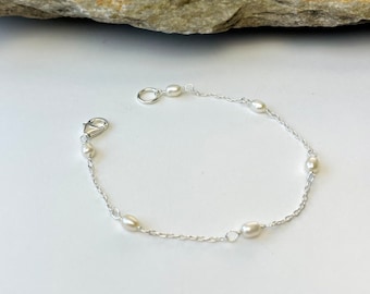 Delicada pulsera de perlas de agua dulce: pulsera de cuentas de plata esterlina