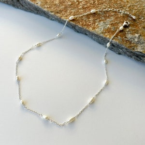 Freshwater Pearl necklace, wedding necklace, Dainty Pearl necklace, sterling silver Pearl necklace, minimalist necklace, Choker necklace.
