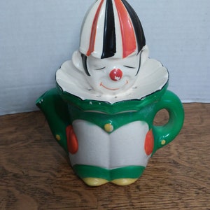 Clown Shaped Citrus Juice Reamer with Handle and Pour Spout, Made in Japan image 2