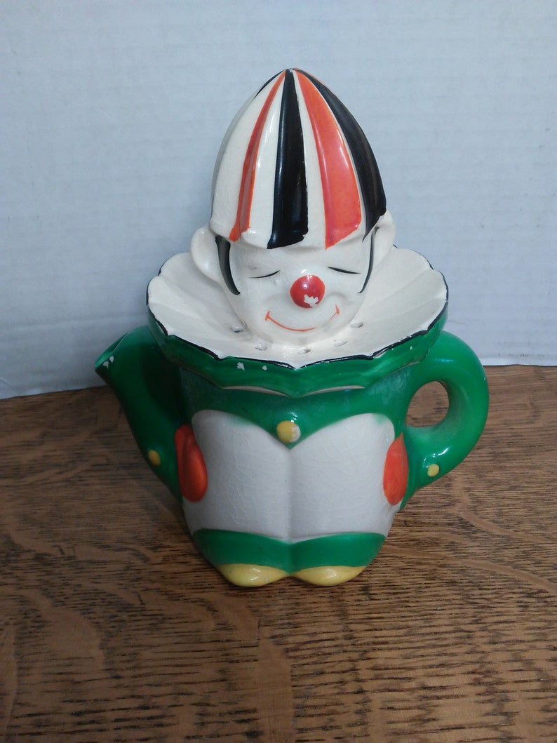 Clown Shaped Citrus Juice Reamer with Handle and Pour Spout, Made in Japan image 2