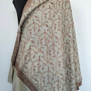 Gi Pashmina heirloom Jamawar shawl, Vintage Cashmere shawl, sozni embroidered shawl, wedding wrap, anniversary gift.