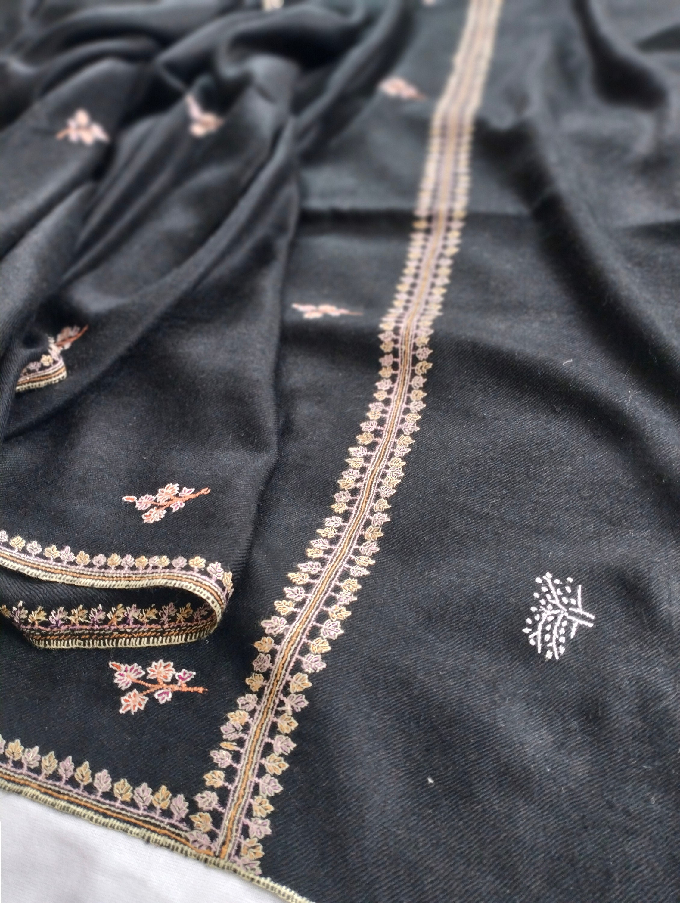 ⭐️パキスタン　Aari  Kashmiri 刺繍　Hashia Pashmina 8192R8QrfcL._AC_SL1500_.jpg