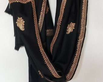 Hand woven Kashmiri pashmina  heirloom black shawl with Golden tilla, any-occasion shawl, silhouettes party vibe oversized wrap 75 x 205 cm